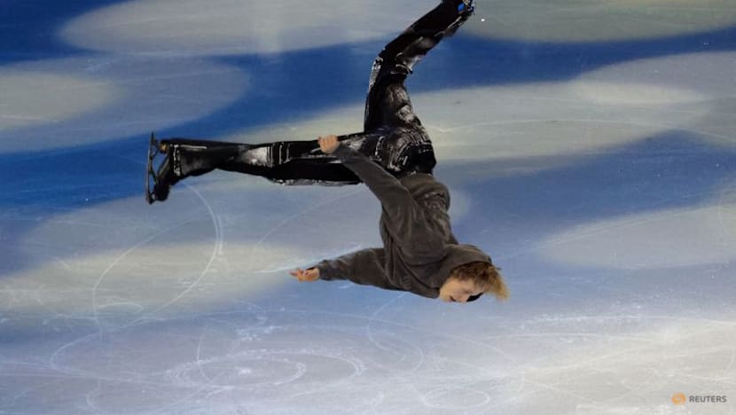 Figure skating-Liu shines, Malinin stumbles in drama-filled competition