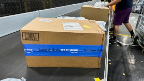 Amazon forecasts quarterly revenue above estimates, cloud growth lags - Channel News Asia (Picture 2)