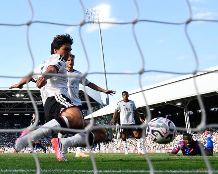 Man City make it three wins in a row, Palace earn first points