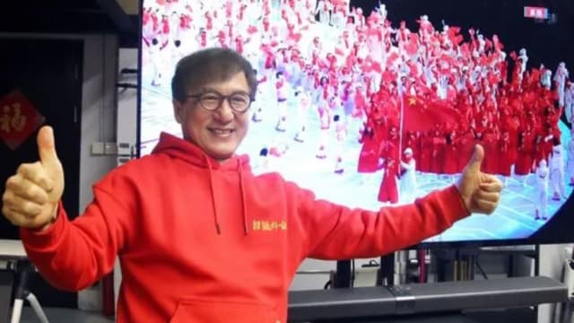 成龙杭州有豪宅　出入直升机代步
