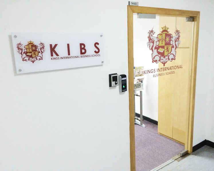 Private school closed for issuing diplomas without testing students