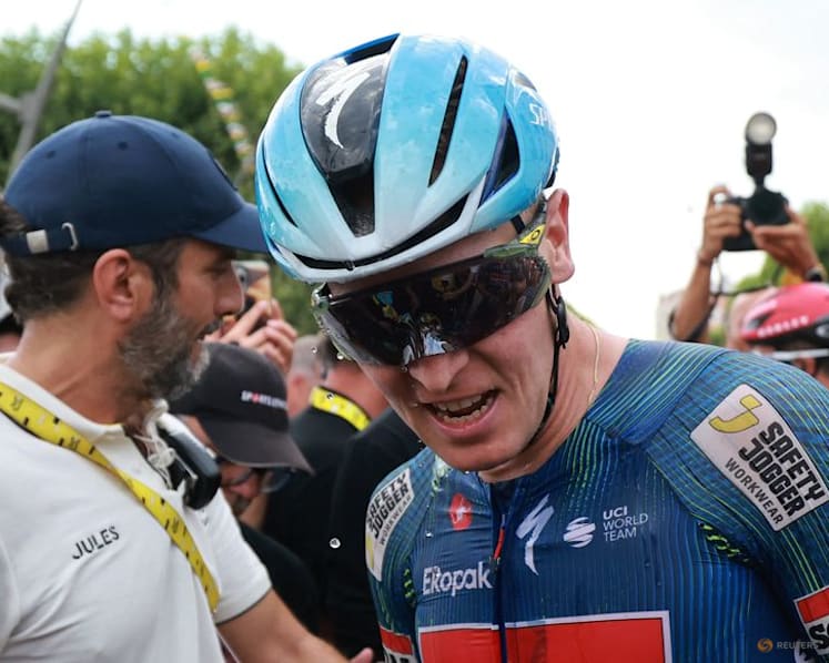 Merlier wins Tour stage 12 as late crash mars sprint finish