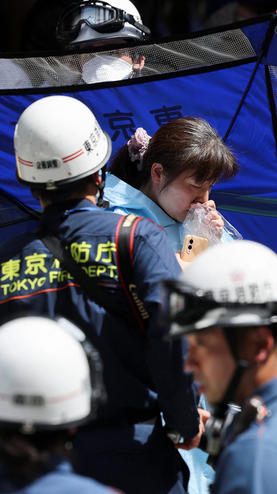 Around 20 injured after spraying incident in Tokyo mall