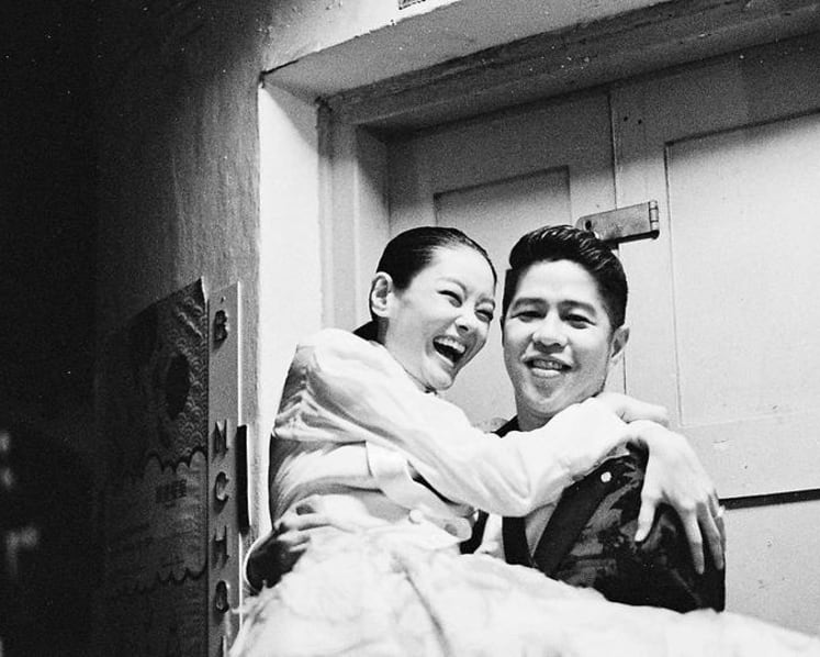 Here’s everything you wanted to know about Sheila Sim’s glowy bridal look