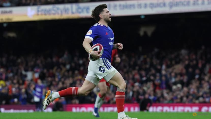 France recall Jalibert for Scotland clash
