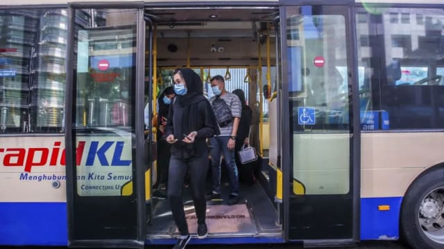 忧马国冠病疫情严重 三成中旅团取消访马