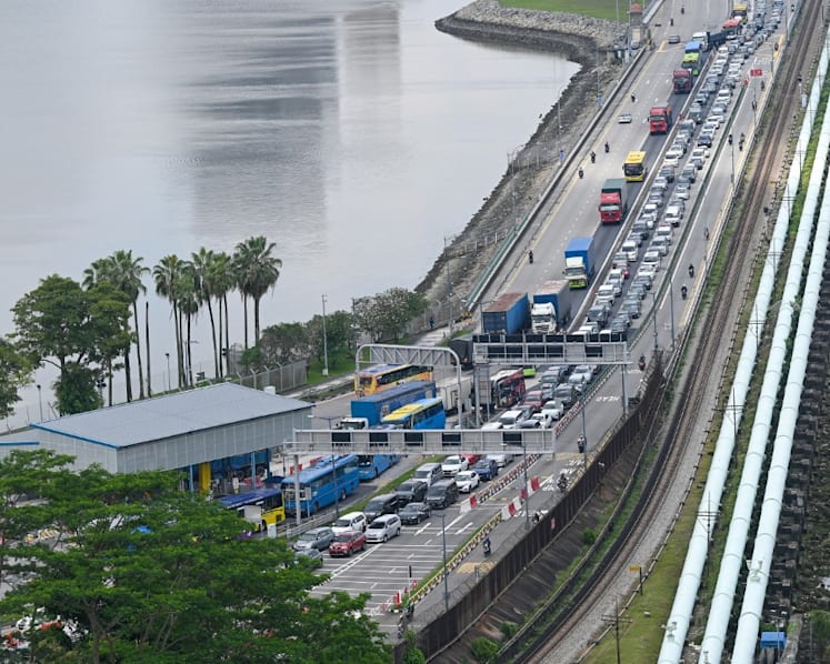 Expect heavy traffic at Singapore-Malaysia land checkpoints during Vesak Day, June school holidays