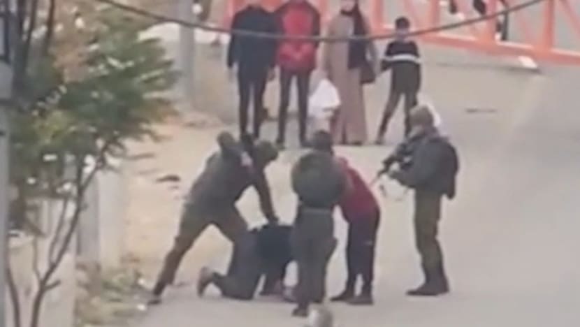 Tentera Israel siasat video askarnya didakwa tembak lelaki Palestin kurang daya intelek di Tebing Barat Tentera Israel siasat video askarnya didakwa tembak lelaki Palestin kurang daya intelek di Tebing Barat