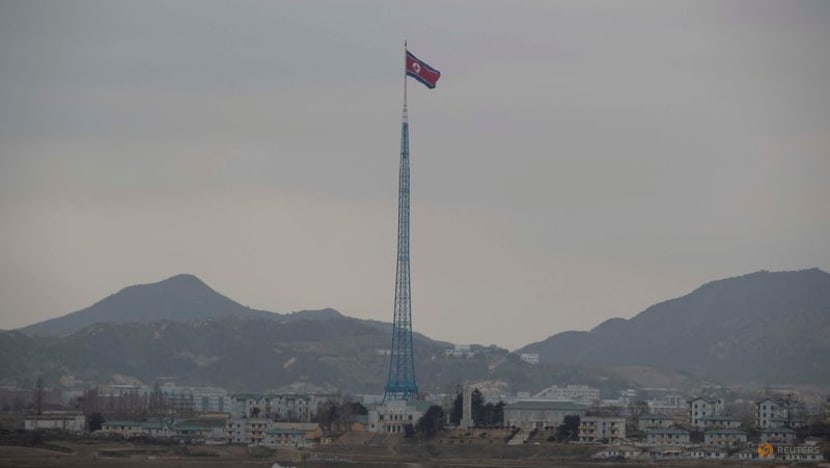 South Korea suspends anti-North Korea radio broadcasts South Korea suspends anti-North Korea radio broadcasts