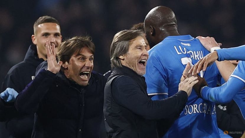 Conte calls for calm amid Napoli's title charge