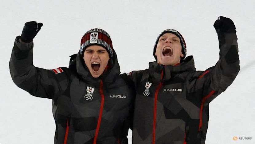 Ski jumping-Austria prevail in chaotic super team final disrupted by snow