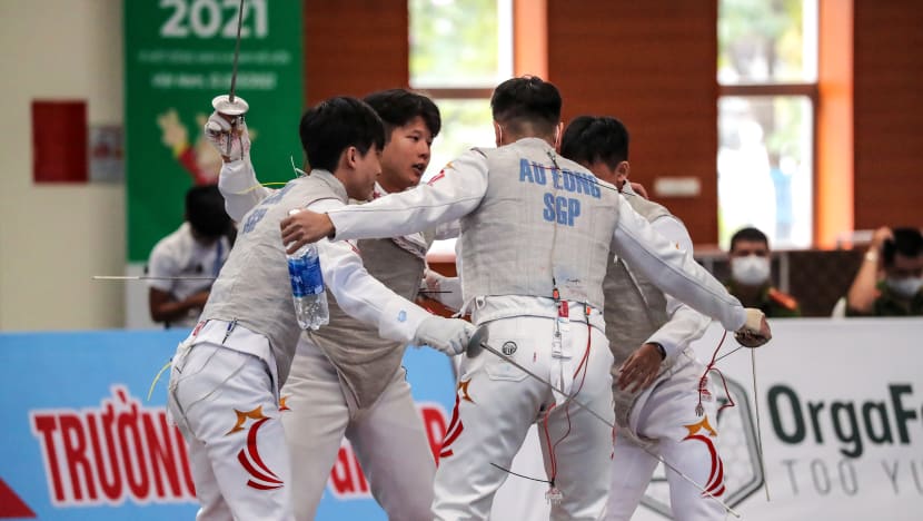 Singapore fencers win men’s foil team title, ending SEA Games campaign with best showing of 6 golds