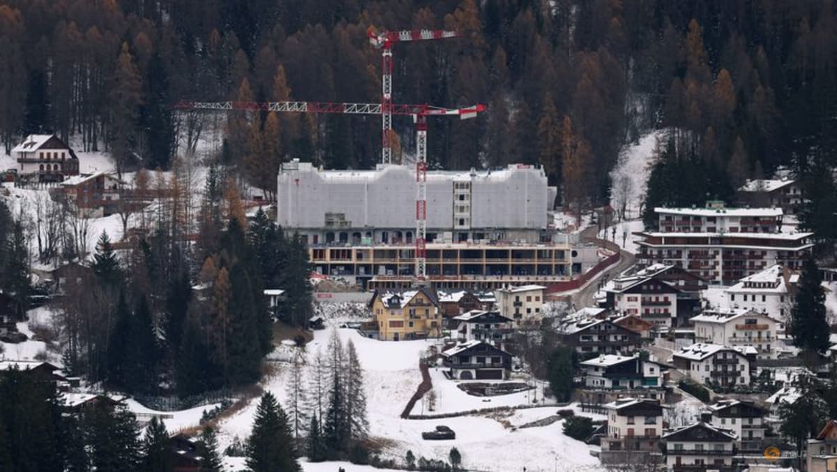 Transport fears force cap on ticket sales for events in Italy's Cortina