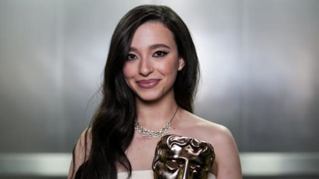 英国电影学院奖揭晓，25岁美国女星Mikey Madison爆冷夺影后！