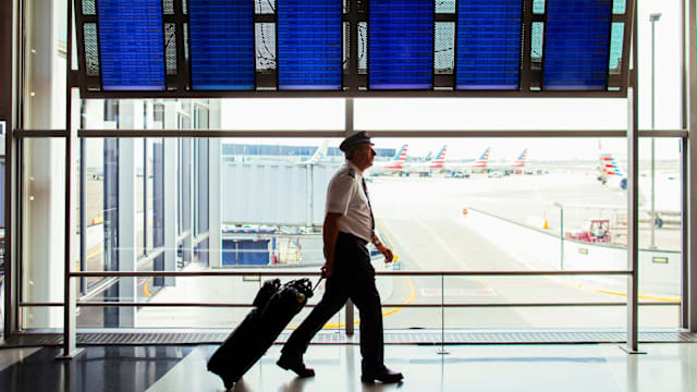 美航机长薪资单曝光  年薪达59万新元引热议