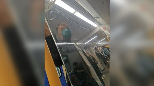 搭地铁遇暴露狂 马国女一个举动将他吓跑