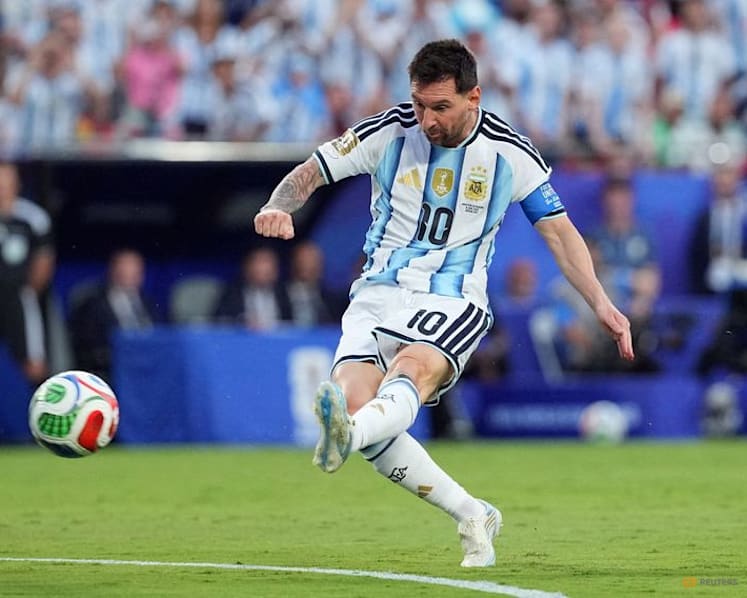 Messi's inexplicable feats no longer a surprise, says coach Scaloni