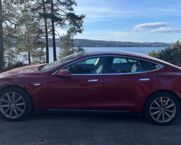 Exclusive-Tesla board made $3 billion via stock awards that dwarfed tech peers