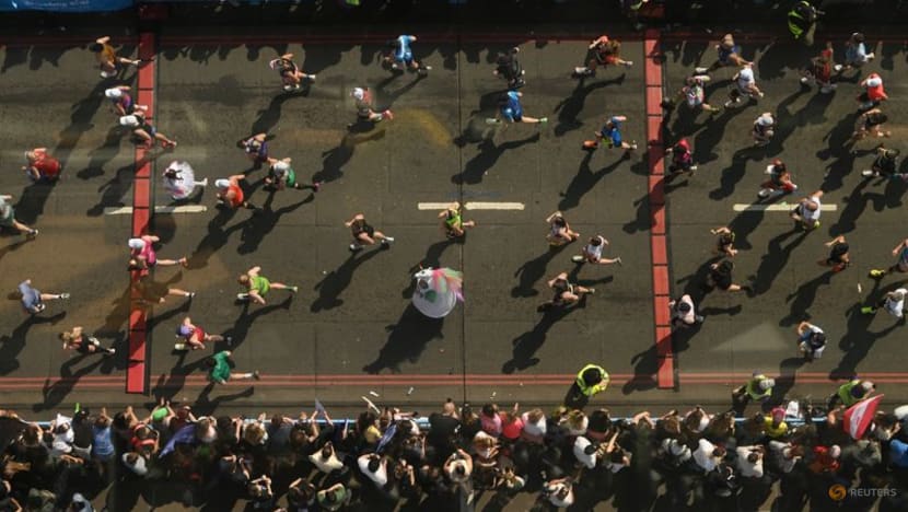 London Marathon breaks world record for number of finishers