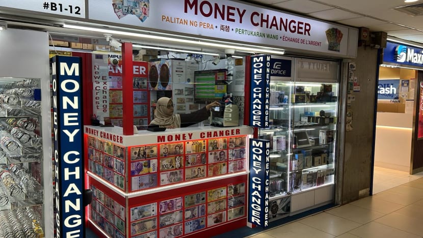 பள்ளி விடுமுறை வந்துவிட்டது... சிங்கப்பூரில் பணமாற்று வர்த்தகம் எப்படி இருக்கிறது?