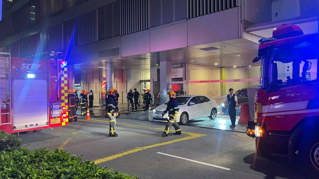 凯联大厦晚间突发火灾 事故未造成任何伤亡