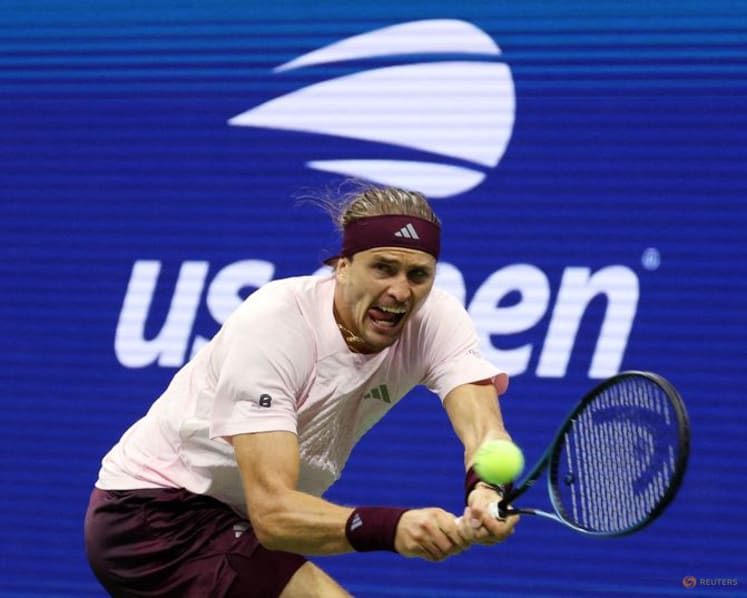 Zverev survives Halys scare to reach US Open third round