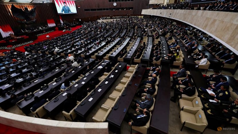 Indonesia passes sweeping bill expanding central bank role to spur growth