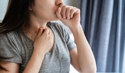 பல நாள் நீடிக்கும் இருமல் -  பரவக்கூடியதா? ஆபத்தானதா?