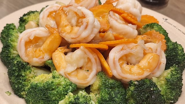 食谱：西兰花炒大虾