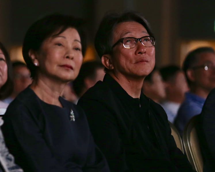 Laughter, then tears, as former Manpower Minister Lim Swee Say gets farewell