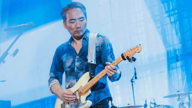 五月天石头举家移民英国？