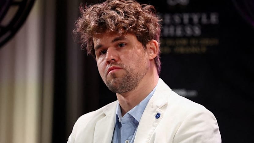 Chess-Norway's Carlsen wins first FIDE Freestyle World Championship