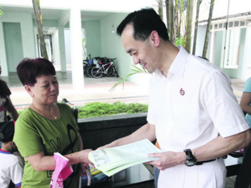 PAP’s Dr Koh Poh Koon at a Rivervale Crescent walkabout yesterday. 
Photo: Ernest Chua