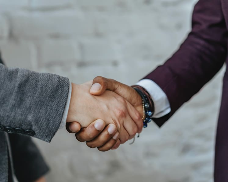 When a handshake causes etiquette chaos