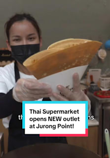 Thai Supermarket opens a NEW outlet at Jurong Point, and it has a crepe kiosk with savoury and sweet crepes made on the spot, plus a Thai salad bar and an instant noodle wall! 😱 #8dayseattrending #thaisupermarket #crepe #sgtiktok