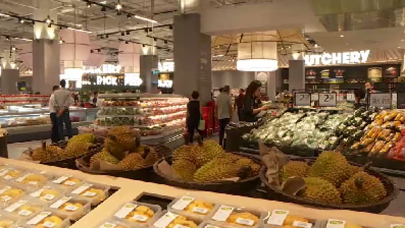 Pasar raya terbesar NTUC FairPrice di VivoCity dibuka secara rasmi