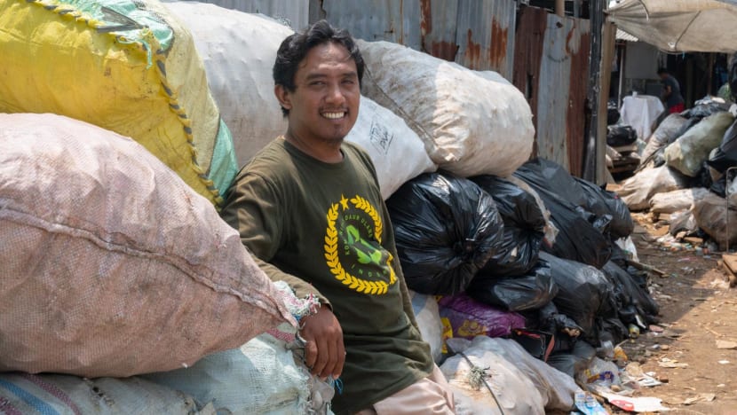 Kisah Kang Darga: Menukar sampah jadi berkah di Kota Hujan