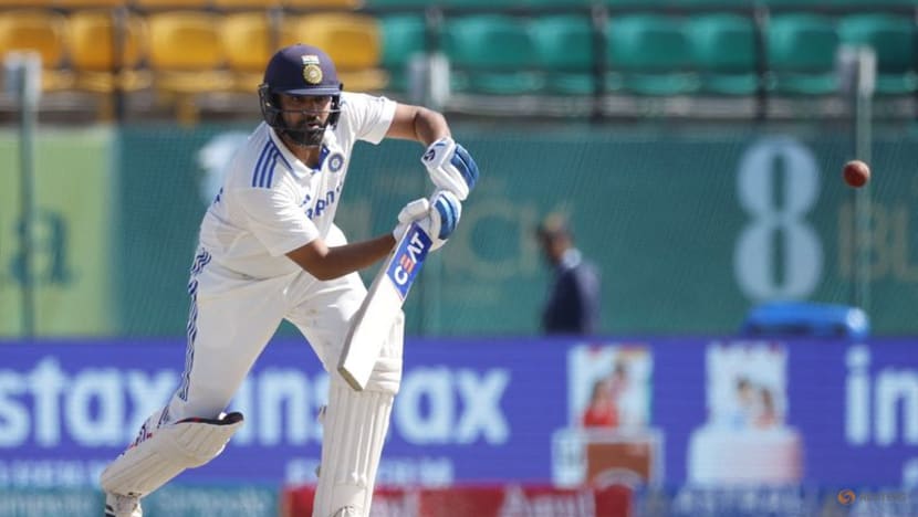 Returning Rohit drops to middle order as India retain Perth opening pair Returning Rohit drops to middle order as India retain Perth opening pair