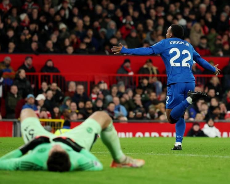 Bournemouth and Man United share spoils in eight-goal thriller