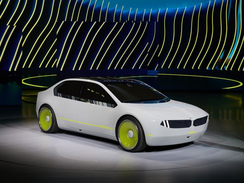 Meet the i Vision Dee, BMW’s futuristic concept car that can wink, smile and interact with you in Singapore Meet the i Vision Dee, BMW’s futuristic concept car that can wink, smile and interact with you in Singapore
