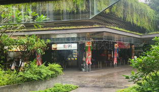 Free meals clause in Bukit Canberra hawker contracts will be removed from renewed tenancy agreements