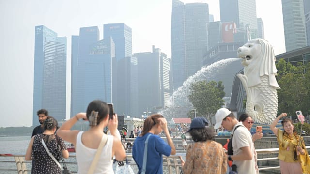 烟霾碰上中国十一黄金周 个别游客因健康考量取消新加坡行程