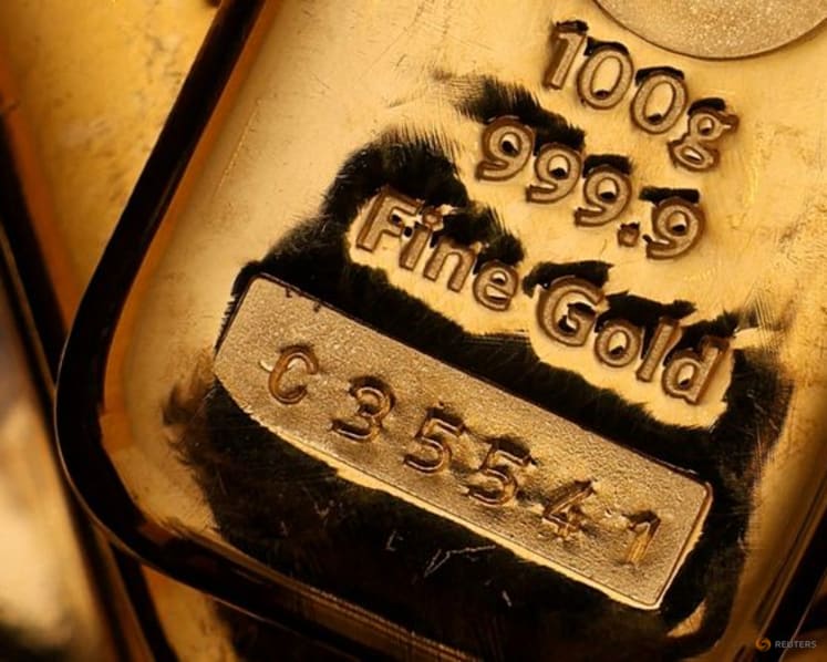 Commentary: Gold is seen as a ‘safe haven’ in uncertain times. Why is it crashing amid a war?