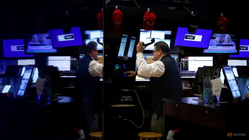 US stocks dip but bonds and the dollar bounce back amid pause in tariff turmoil US stocks dip but bonds and the dollar bounce back amid pause in tariff turmoilÂ
