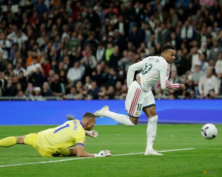 Mbappe double helps Real Madrid sweep aside Sevilla ahead of El Clasico