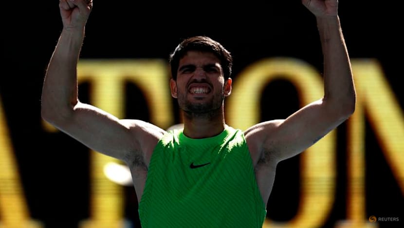 Alcaraz cruises into Australian Open quarters with Paul win