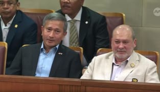 Agong hadiri sidang Parlimen SG semasa lawatan negara