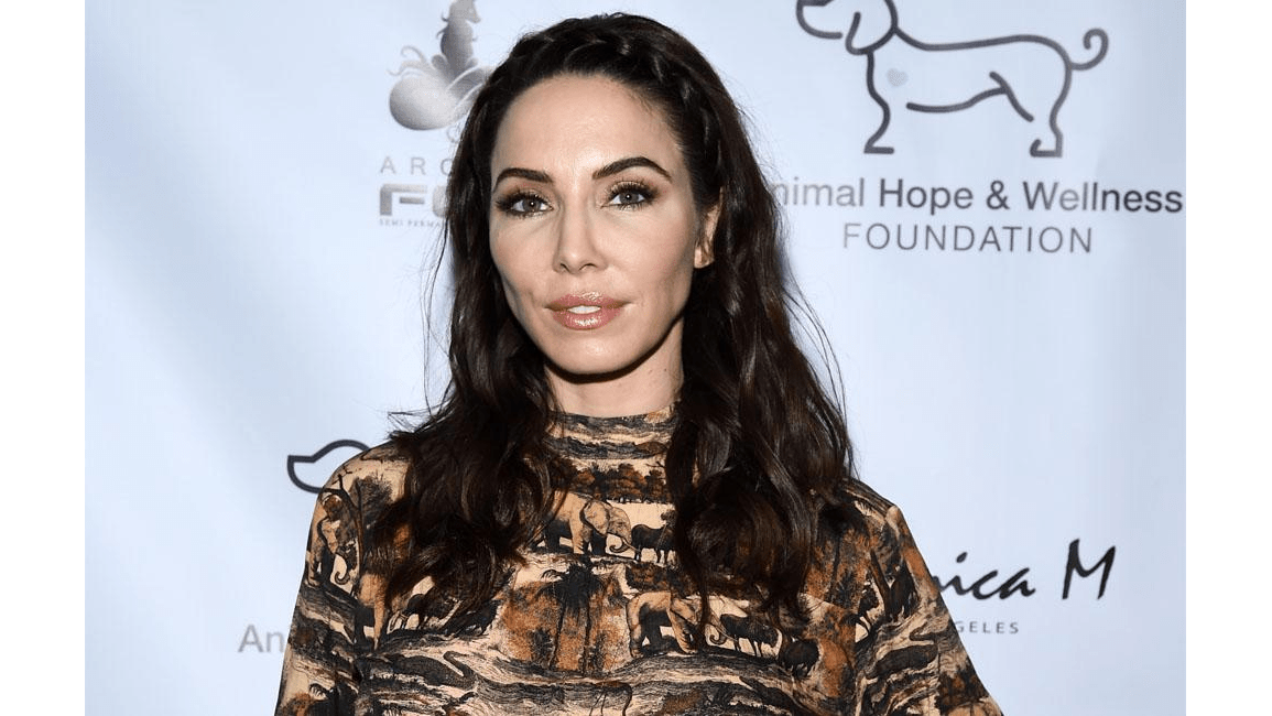 Whitney Cummings shares topless snap in defiant response to extortion