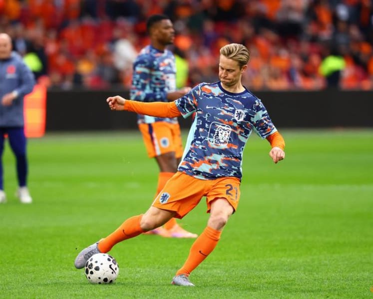 Fit De Jong offers an extra dimension to the Dutch