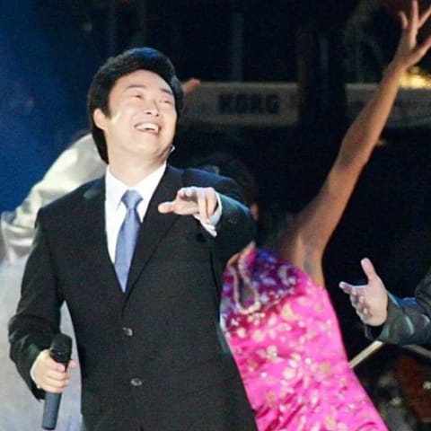 震惊!周杰伦揭秘:费玉清隐退5年后的全新生活状态!